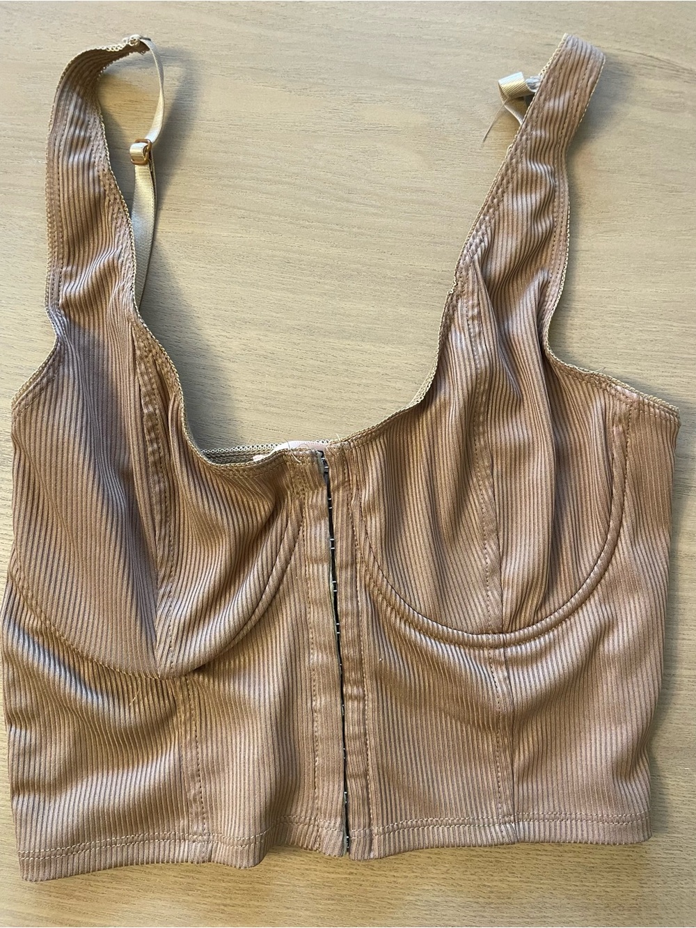 Women’s Ribbed Front-Hook Crop Top in Taupe